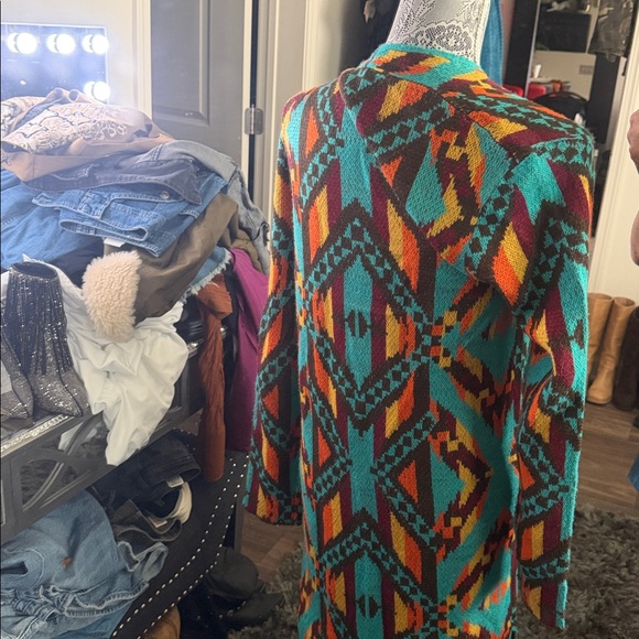 Colorful Geometric Patterned Long Cardigan - Picture 4 of 12